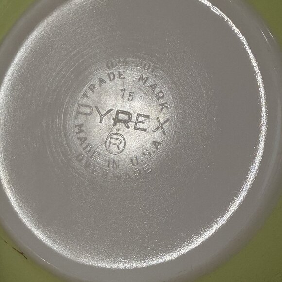 Vintage Pyrex 024 Lime Green 2 Quart Casserole Dish Lid 1970s EUC - Picture 6 of 6